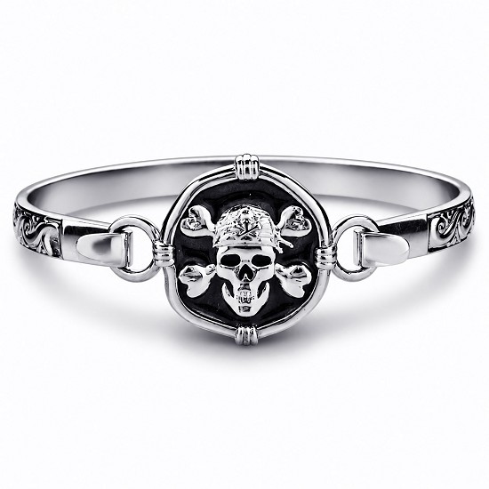 Hook Bracelet with Pirate Skull Clasp in Sterling Silver and Jet Black Enamel.